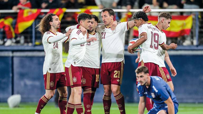 España supera a Serbia con solvencia y ya mira al Mundial