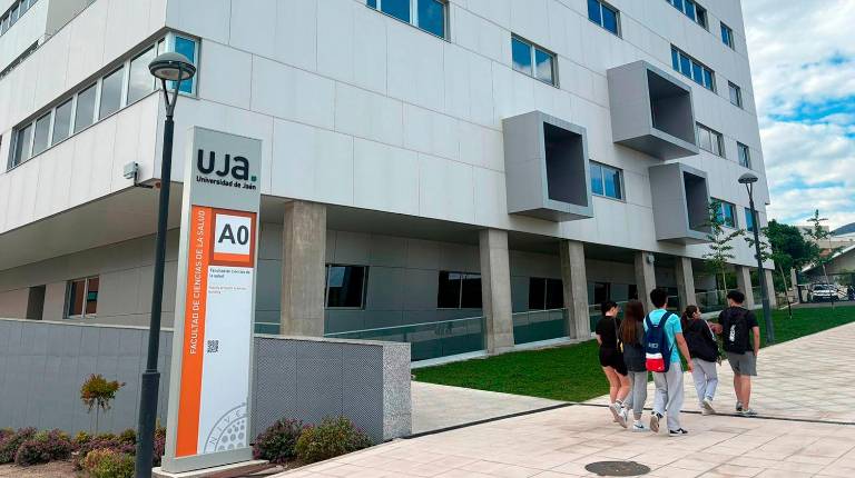 <i>Facultad de Ciencias de la Salud de la UJA. / Universidad de Jaén.</i>