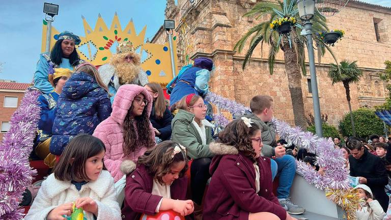 Fantasía y mucha luz en la Cabalgata de Reyes en Mancha Real
