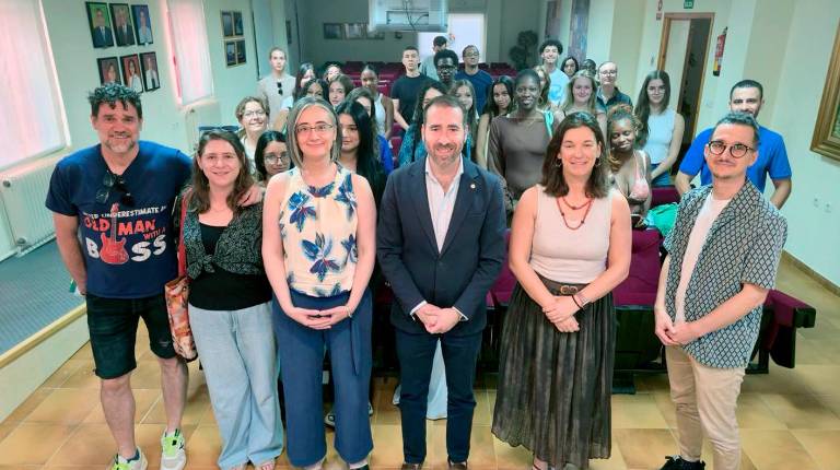 <i>Inauguración de la undécima edición del Programa de Verano de Inmersión Lingüística y Cultural en Español. / Universidad de Jaén. </i>