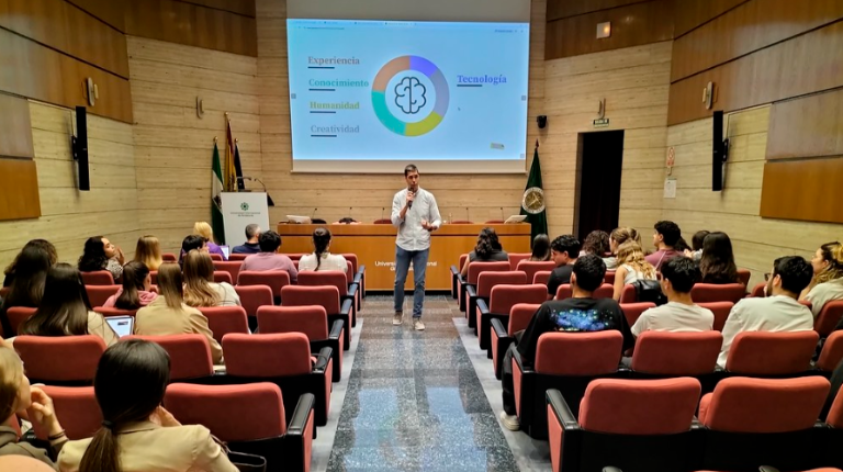 <i>Jornadas sobre Inteligencia Artificial Generativa en la Sede Tecnológica de Málaga.</i>