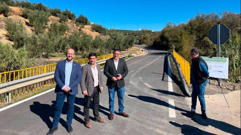 Un millón de euros para mejorar la vía que une Fuensanta de Martos y Castillo de Locubín