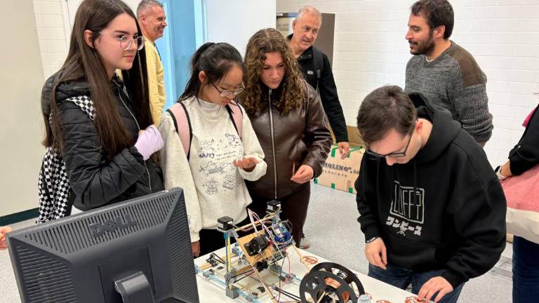 Casi 900 estudiantes conocen la investigación de la UJA en la Semana de la Ciencia