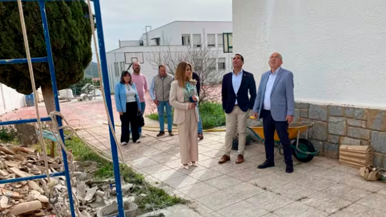 Comienzan las obras de las cubiertas del IES Juan López Morillas, de Jódar, dañadas por el temporal
