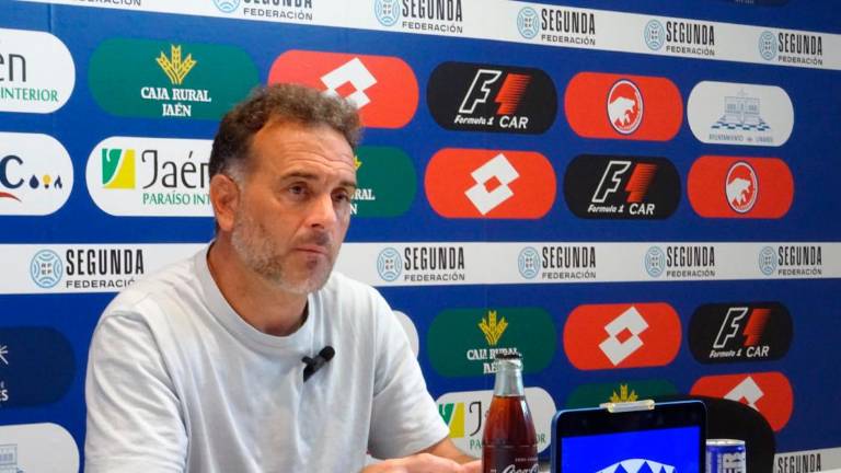 Pedro Díaz en rueda de prensa previa al partido frente al Lorca Deportiva. / Antonio del Arco Sánchez.