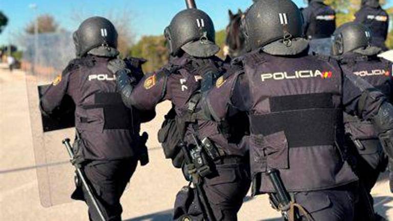 Más de 300 policías se unen a Unidades de Intervenciones tras superar los cursos en La Enira