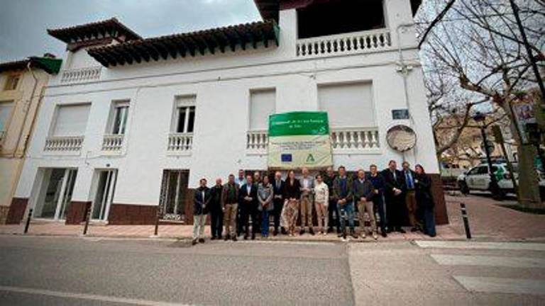 Siles inaugura la casa forestal tras una reforma integral del edificio