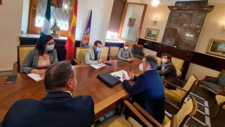 El Ayuntamiento de Jaén y el Puerto de Motril avanzan en un estudio para que la capital sea puerto seco