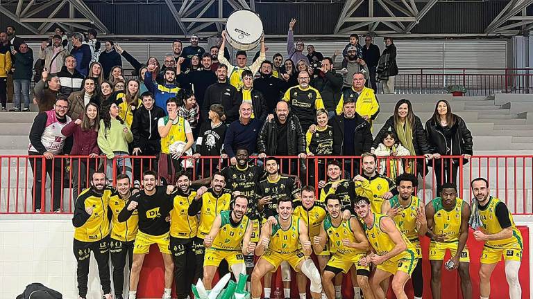 Una victoria hacia el objetivo de tres clubs de baloncesto jiennenses