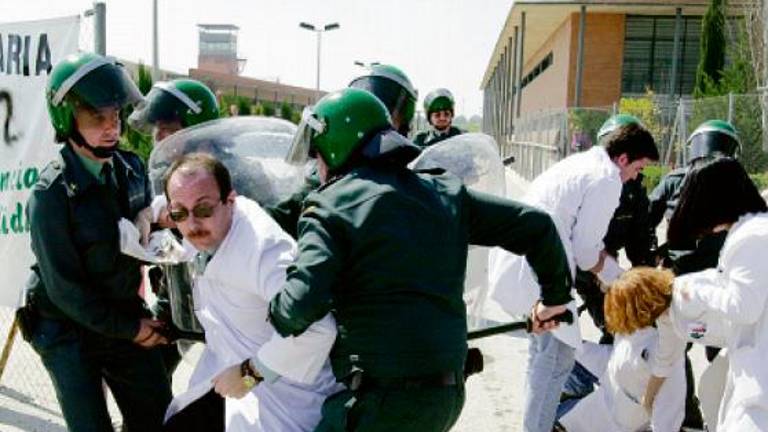 Tal día como hoy en 2001 publicábamos: Desalojo forzoso en prisión