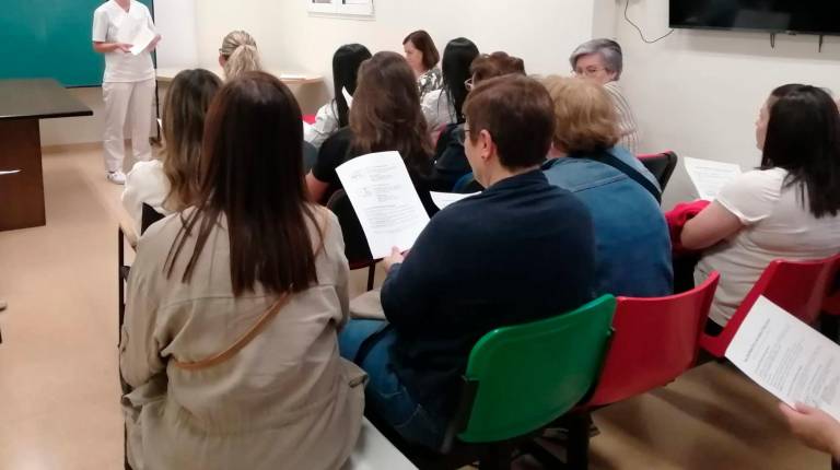 <i>Una de las actvidades de la Semana de la Salud de Santiago-Pontones. / Junta de Andalucía. </i>