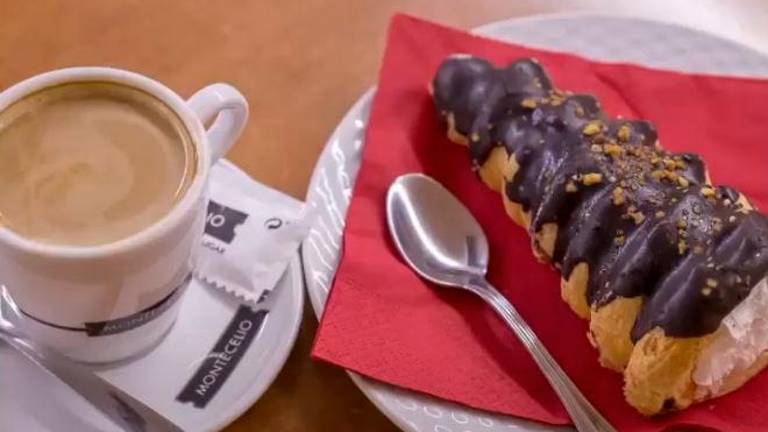 De tapas con Radio J.: Cafetería Eros, en Mancha Real