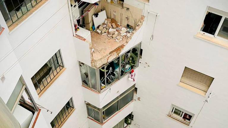 Herido tras explotar una bombona de gas en una vivienda de la Avenida Andalucía