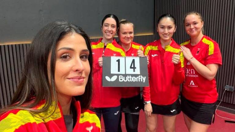 Las jugadoras del HUJASE Jaén, tras su victoria ante el Clinicas.com Linares. 
