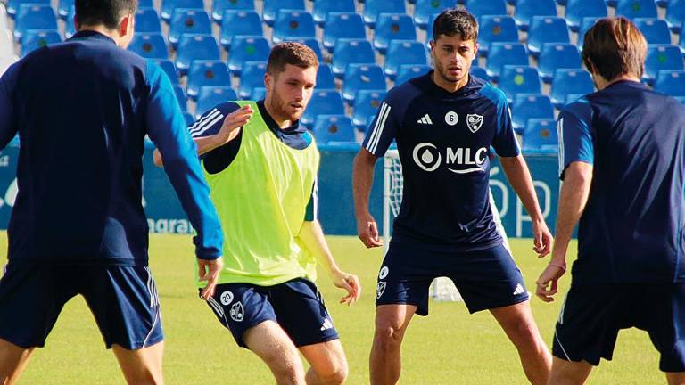 El Linares Deportivo busca dar un golpe sobre la mesa en Antequera