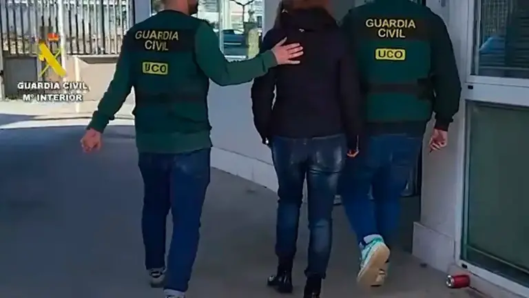 La esposa del detenido de Villacarrillo por la desaparición de Diouf, en libertad con cargos