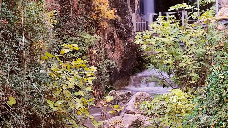 La Cimbarra exhibe ahora su descomunal salto de agua