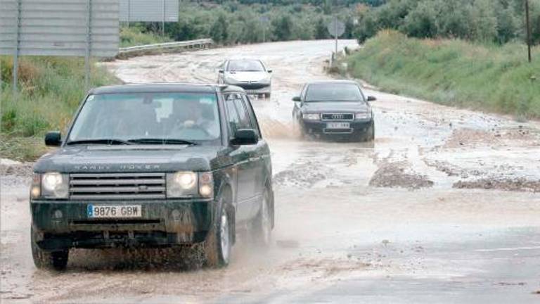 Tal día como hoy en 2011 publicábamos: Una tormenta de media hora pone en alerta a la provincia