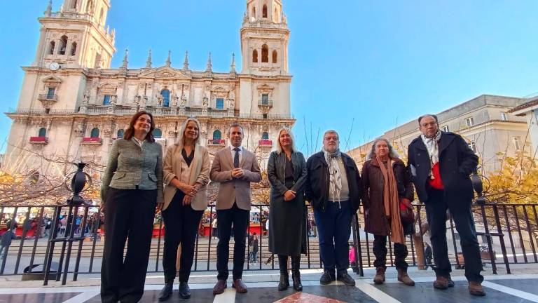 Recibimiento en el Ayuntamiento a Raquel Martí, directora ejecutiva de Unrwa España