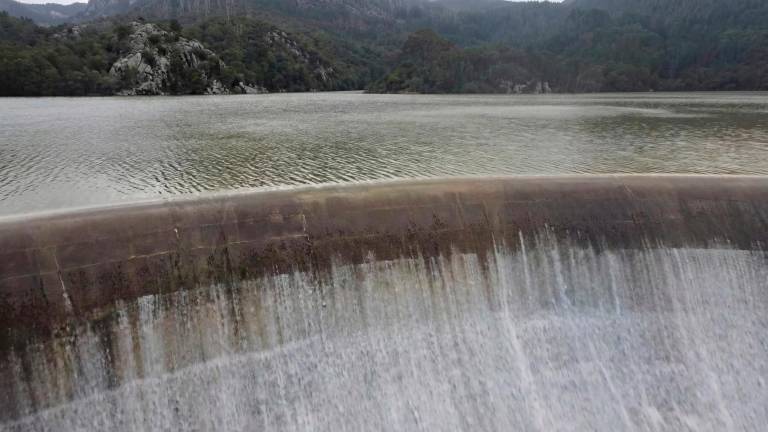 Así amanece el embalse del Aguascebas tras una noche de intensa lluvia