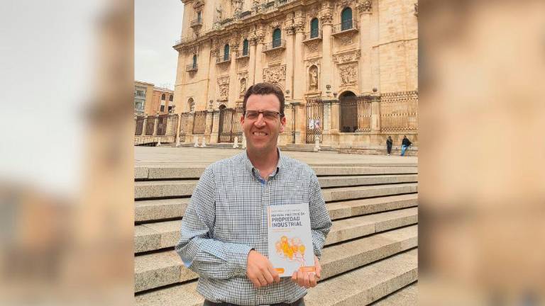 Pedro Pablo Uceda Carrillo, autor del libro.
