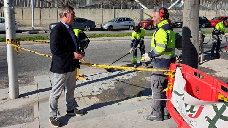 Adecuación del acerado de la calle Ben Saprut para acceder a la Universidad