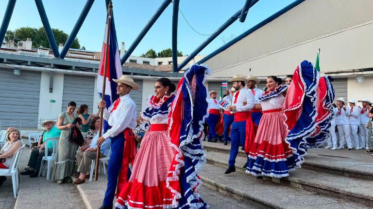 La danza folclórica reúne a cinco países de todo el mundo en Jaén
