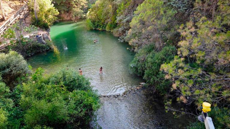 Las Juntas de Miller, una piscina “verde” natural en los límites de Jaén con Albacete.