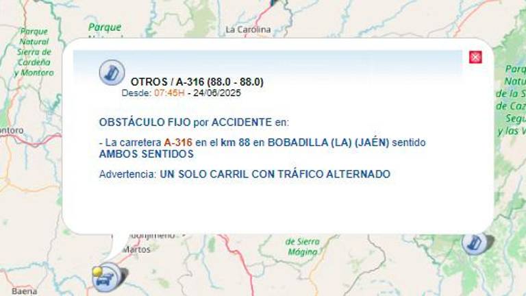 Un herido grave en el choque de tres camiones en la A-316, a su paso por Alcaudete