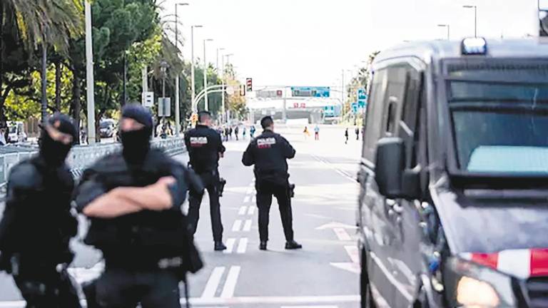 Cataluña: amplísimo despliegue de policía de cara al día electoral