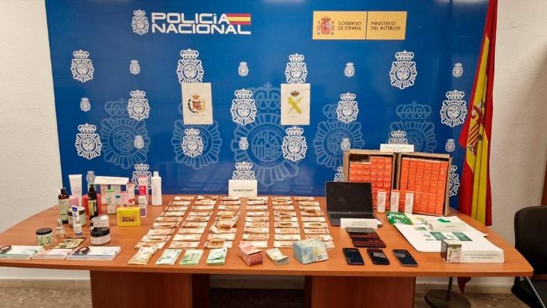 Más de 500.000 pastillas incautadas y 20 arrestados en una operación contra la venta ilegal de adelgazantes