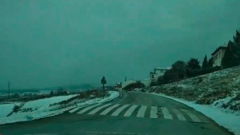 La nieve lo cubre todo en Santiago de la Espada