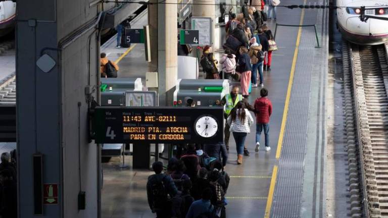 Retrasos en los trenes de Alta Velocidad entre Madrid y Andalucía por una incidencia en una maquinaria de vía