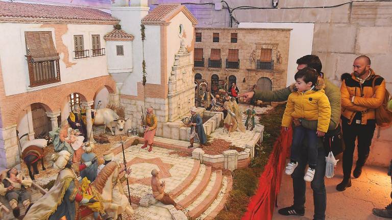 Figuras que recuerdan tradiciones arraigadas