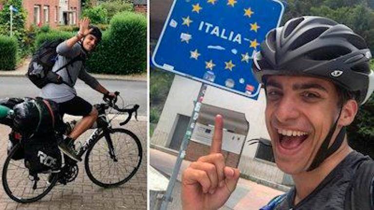 Este joven viajó de Escocia a Grecia en bici durante 48 días para regresar con su familia tras la cancelación de vuelos