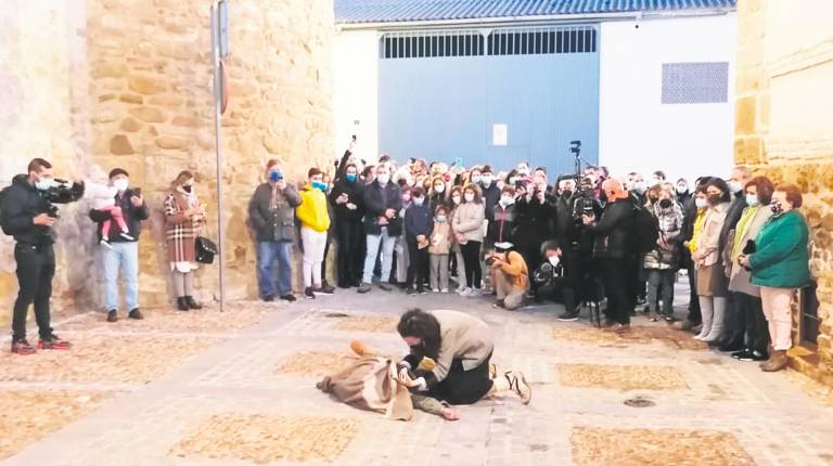 La historia cobra vida en Lopera