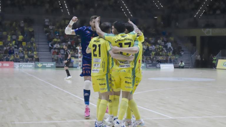 El equipo celebra uno de los goles del partido. / Jaén Paraíso Interior.