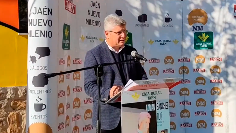 “La solución de este país pasa por los pueblos”