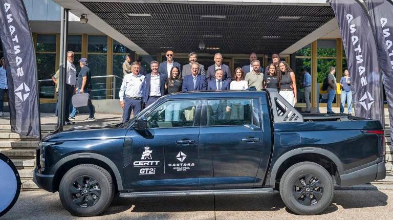 <i>Acto de presentación del acuerdo en el Consejo Superior de Deportes en Madrid. / Federación Española de Automovilismo.</i>