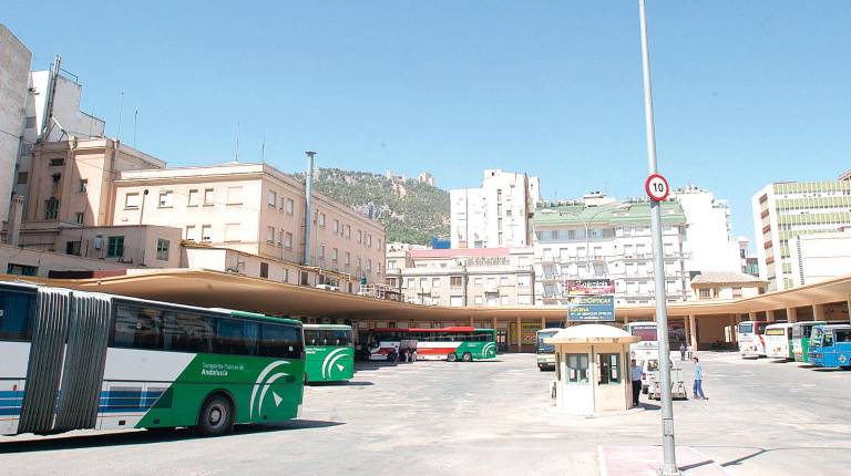 <i>Apeaderos de la Estación de Autobuses. </i>
