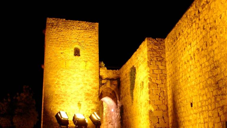 El Castillo de Santa Catalina se iluminará de amarillo