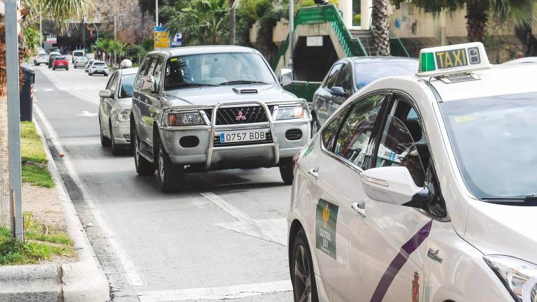 El taxi quiere modernizarse para mejorar sus servicios