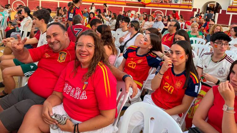 Fotogalería: Jaén se convierte en una fiesta para celebrar el triunfo de la selección