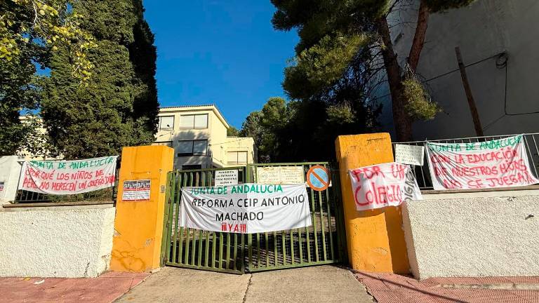 Peal de Becerro denuncia la “falta de avances reales” en el CEIP Antonio Machado