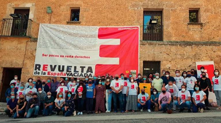 ENCUENTRO. <i> Representantes de las distintas plataformas ciudadanas durante la III Asamblea General. </i>