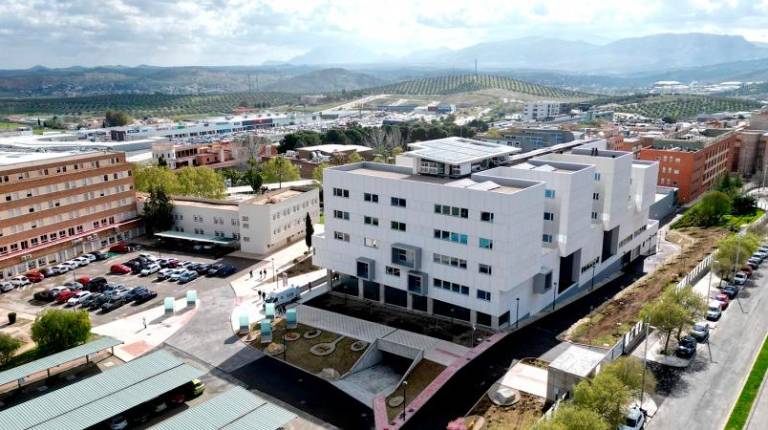 <i>Imagen aérea del Campus de Las Lagunillas, con el edificio de Ciencias de la Salud en primer plano. / Universiad de Jaén.</i>