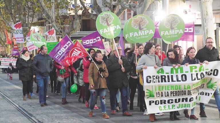 Planea la sombra de otra licitación para los comedores