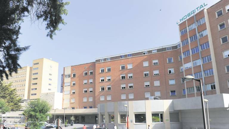 Aviso por falta de médicos en la UCI del Hospital Médico Quirúrgico