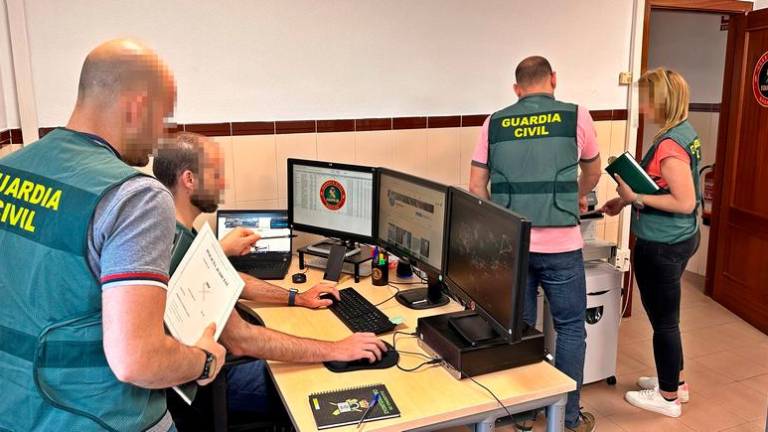 Dos jiennenses estafados tras comprar material fotovoltaico por internet