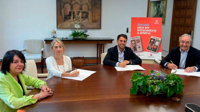 Fundación Cajasur impulsa la inclusión social de jóvenes con becas en baloncesto